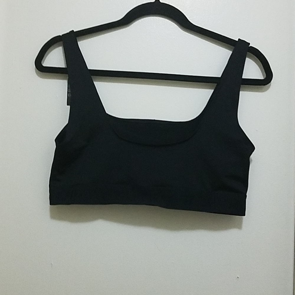 VS Pink Ultimate light support sports bra - Picture 3 of 5